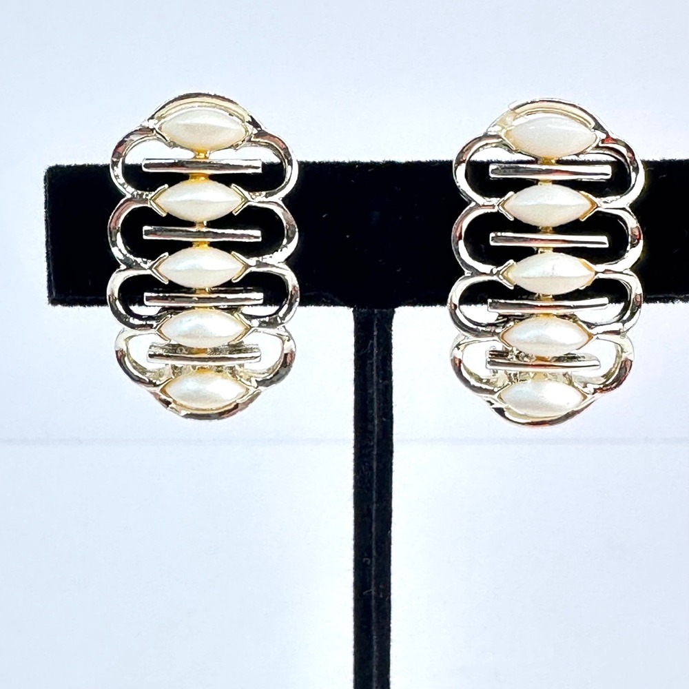 Vintage Emmons Faux Pearl Marquise Silver Tone Clip On Earrings Womens OS White
